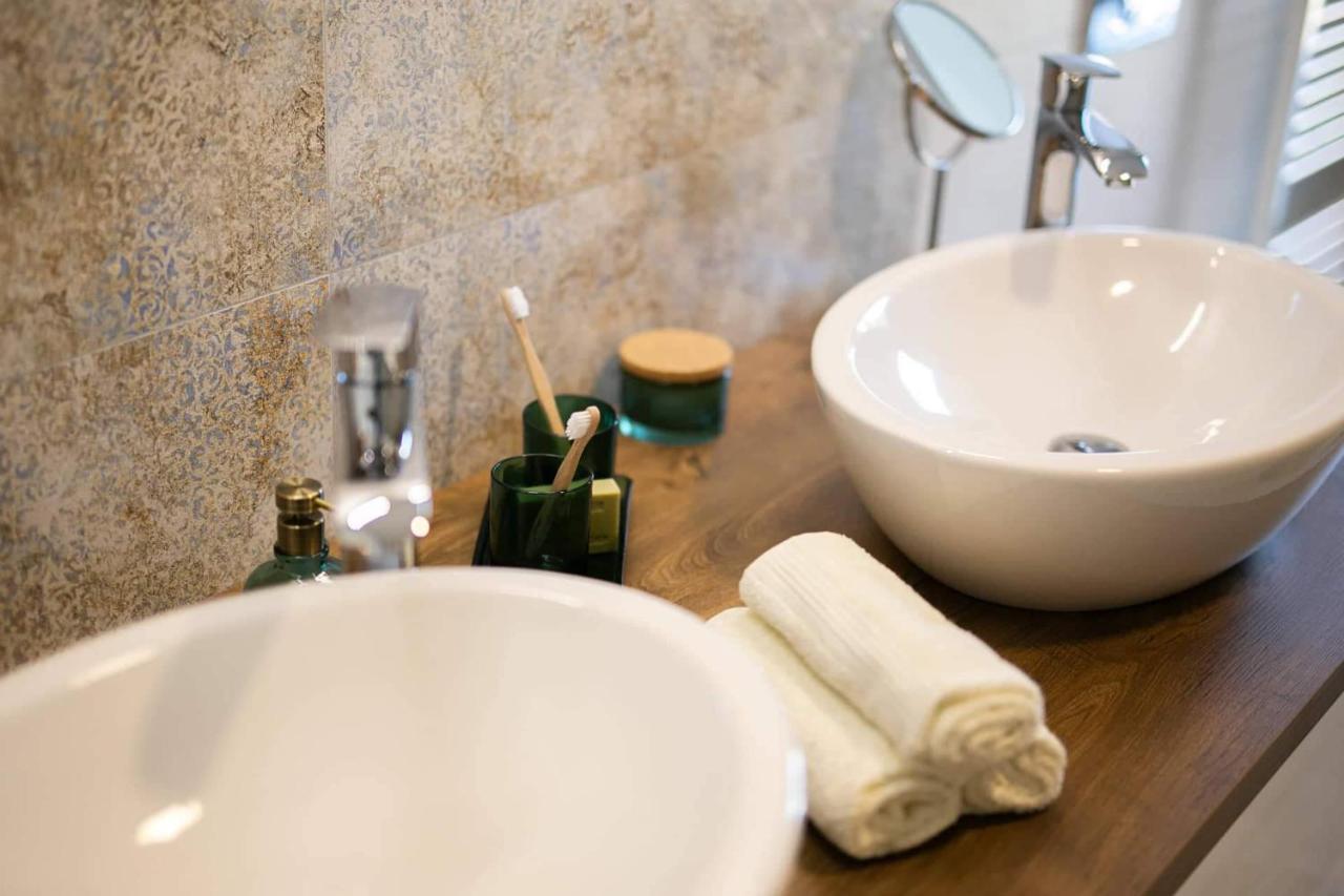 Bl - The Penthouse, 24Hr Self Check-In, 2 Bedrooms, Fireplace, Ac, Panoramic View From Main Balcony, 3-Minute Walk To City Center Banská Bystrica Extérieur photo