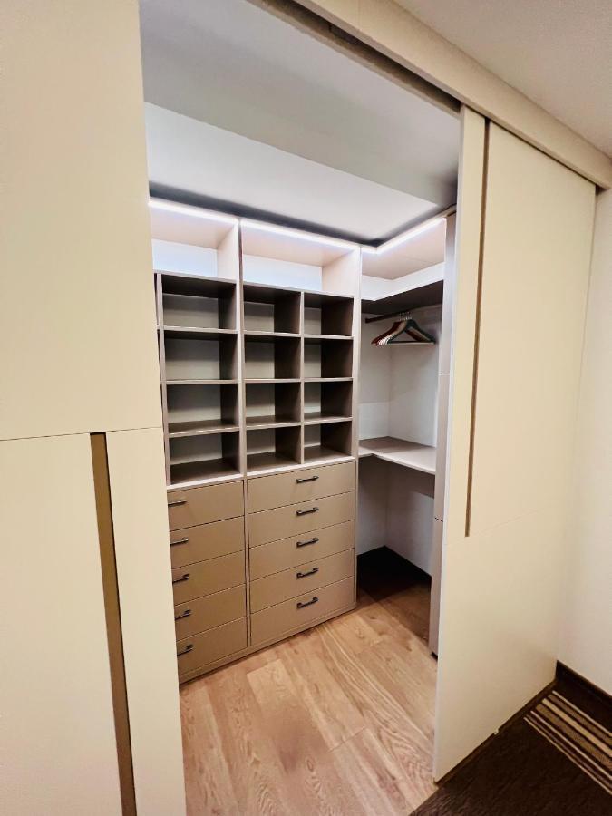 Bl - The Penthouse, 24Hr Self Check-In, 2 Bedrooms, Fireplace, Ac, Panoramic View From Main Balcony, 3-Minute Walk To City Center Banská Bystrica Extérieur photo